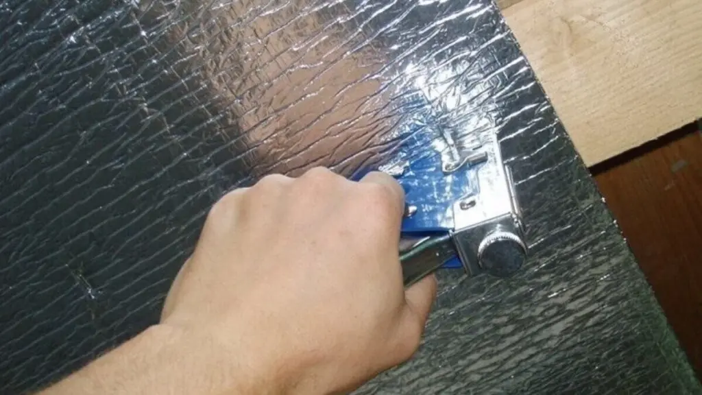 Arkitekten avslöjar: Så testar du fukten i ditt hem med aluminiumfolie