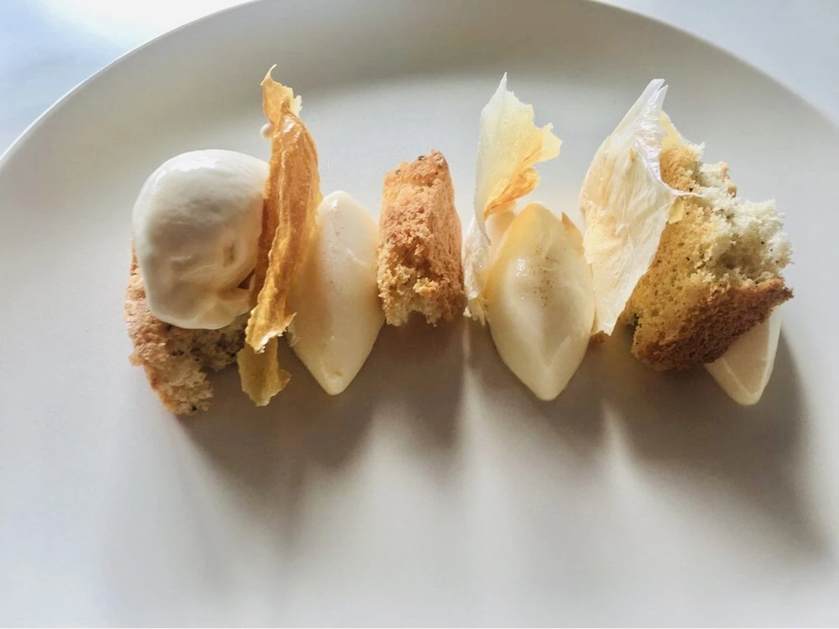 En sked sylt i kokande mjölk: En billig dessert med djävulskt god smak - image 1