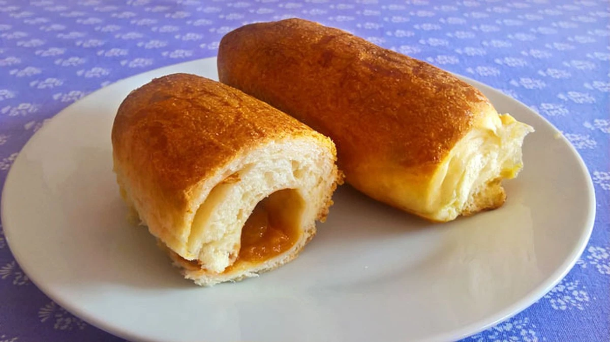 Fluffiga bullar med aprikosmarmelad – drömmen till frukost - image 1