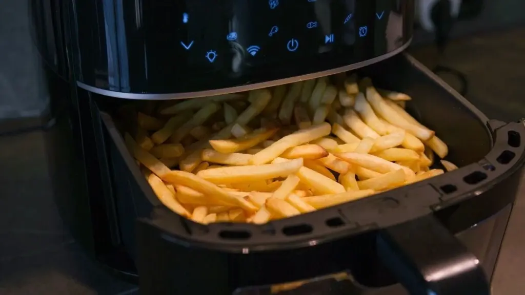 Fritösen kan vara en brandfara – experten varnar vanliga misstag
