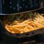Fritösen kan vara en brandfara – experten varnar vanliga misstag