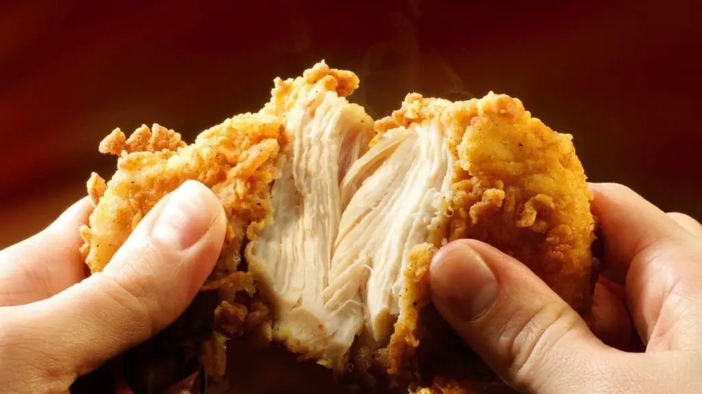 Kocken avslöjar hemligheten: Byt ut en enda ingrediens för perfekt krispiga panerade rätter