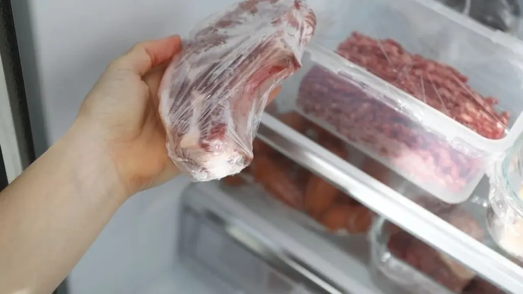 Så länge kan du verkligen förvara kött i frysen – och när blir det en hälsorisk